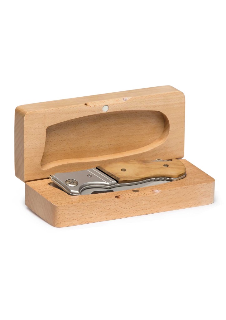 BladeCraft Pocket Knife