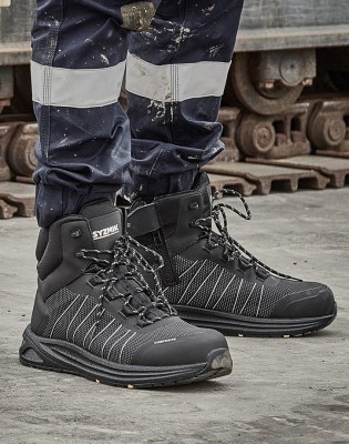 UltraLite Mid Zip Black Reflective